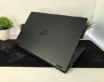 Laptop Fujitsu LIFEBOOK U757 i3 7th/8GB/256GB NVMe/15.6″